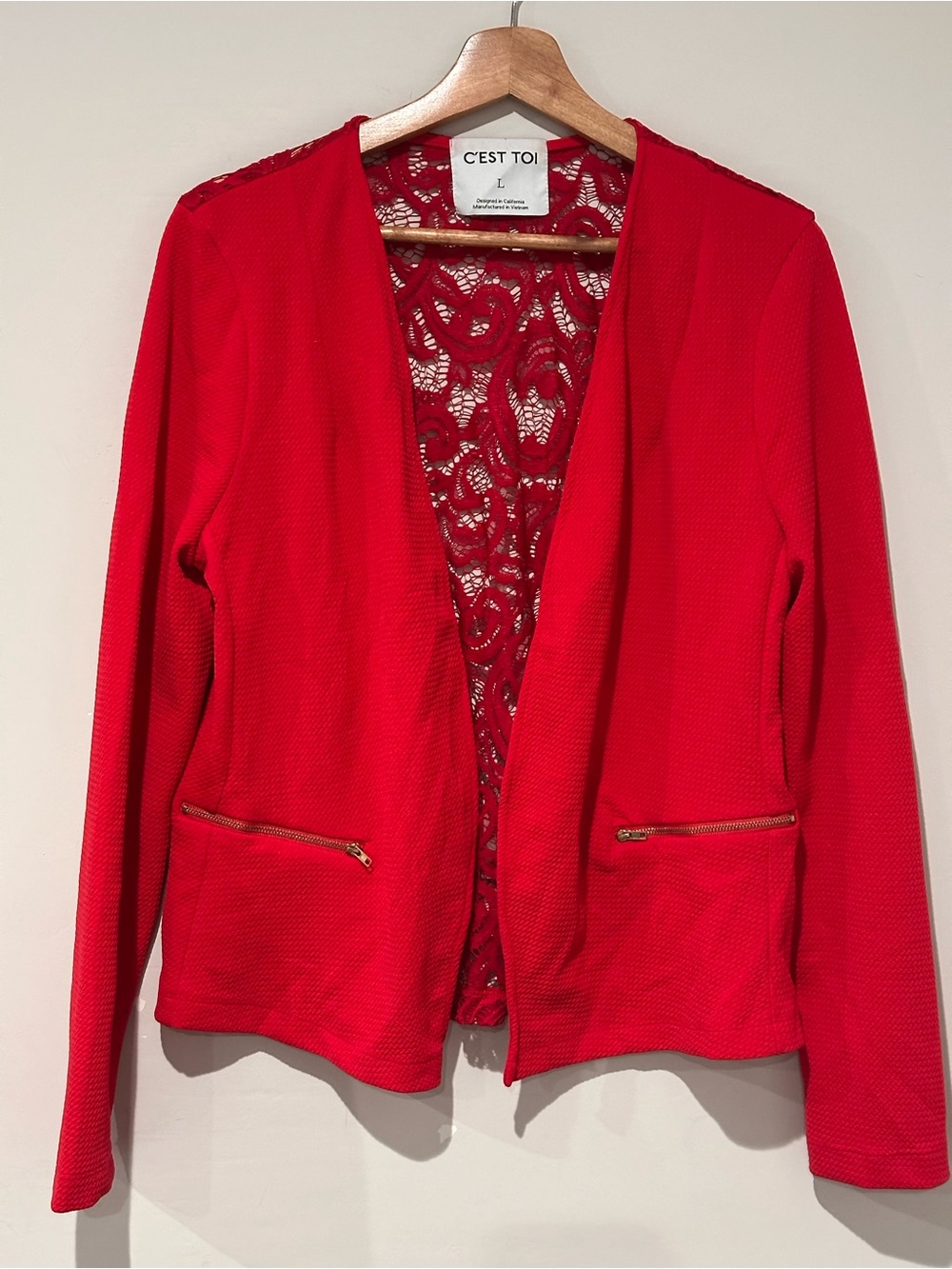 C'est Toi Red Open-Front Lace-Back Blazer